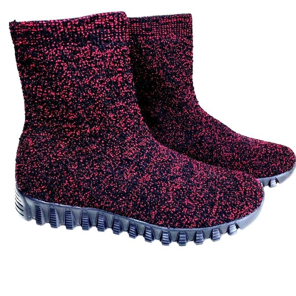 NWOT bernie mev New York high tops red black Women's pull on sock boot 7.5 - Picture 1 of 10